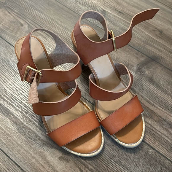 Old Navy Shoes - Brown Old Navy Heels